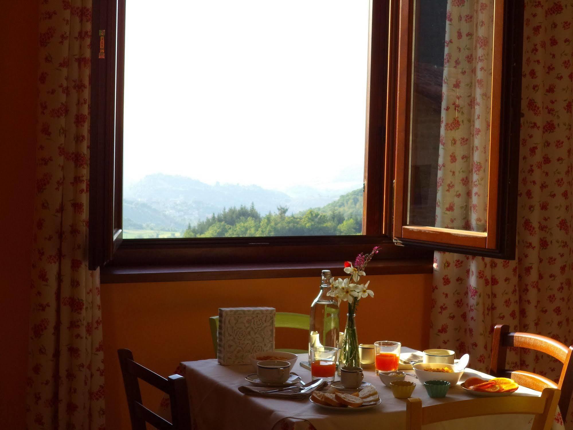 Alba Dei Due Soli B&B Nocera Umbra Luaran gambar